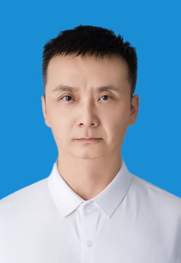 中国杰出实力派德才兼备的爱国诗人书画家李泓积--文化艺术专访